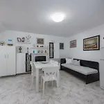 Rafaj Apartamento *