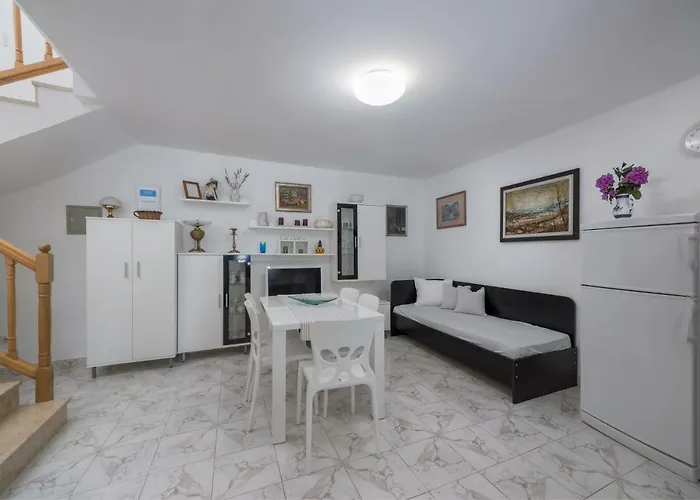 Rafaj Apartment *