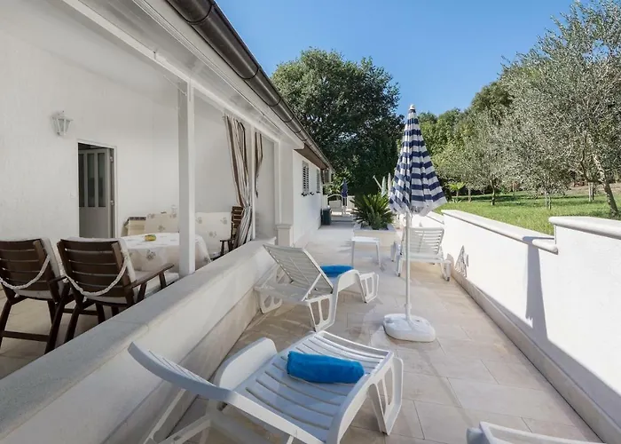 Rafaj Διαμέρισμα *