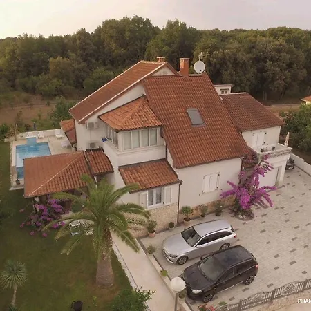 Rafaj Appartement *